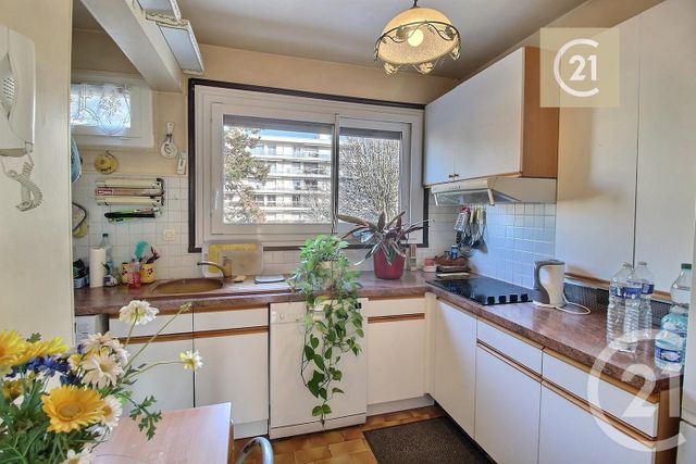 Appartement F3 à vendre - 3 pièces - 56.95 m2 - LES PAVILLONS SOUS BOIS - 93 - ILE-DE-FRANCE - Century 21 Ricard Immobilier