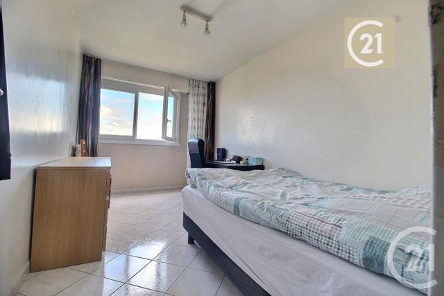 Appartement F3 à vendre - 3 pièces - 66.64 m2 - LES PAVILLONS SOUS BOIS - 93 - ILE-DE-FRANCE - Century 21 Ricard Immobilier