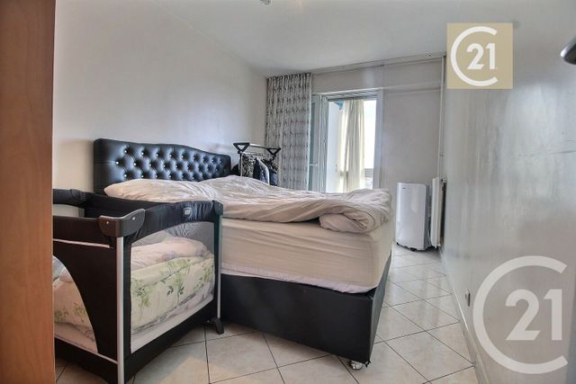 Appartement F3 à vendre - 3 pièces - 66.64 m2 - LES PAVILLONS SOUS BOIS - 93 - ILE-DE-FRANCE - Century 21 Ricard Immobilier
