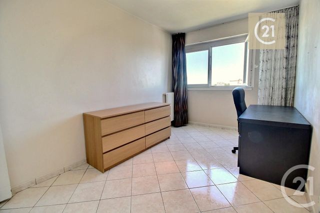 Appartement F3 à vendre - 3 pièces - 66.64 m2 - LES PAVILLONS SOUS BOIS - 93 - ILE-DE-FRANCE - Century 21 Ricard Immobilier