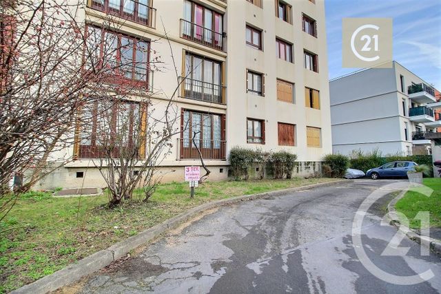 Appartement F3 à vendre - 3 pièces - 65.18 m2 - NOISY LE SEC - 93 - ILE-DE-FRANCE - Century 21 Ricard Immobilier