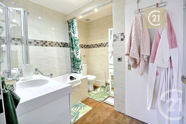 maison à vendre - 6 pièces - 141.17 m2 - LES PAVILLONS SOUS BOIS - 93 - ILE-DE-FRANCE - Century 21 Ricard Immobilier