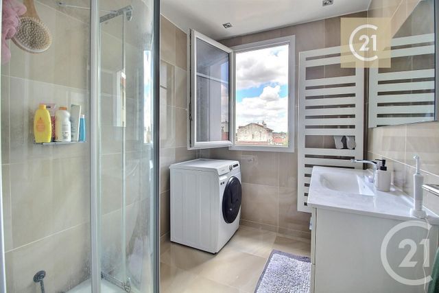 Appartement F3 à vendre - 3 pièces - 54.53 m2 - LES PAVILLONS SOUS BOIS - 93 - ILE-DE-FRANCE - Century 21 Ricard Immobilier