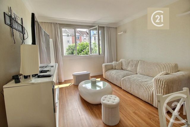 Appartement F3 à vendre - 3 pièces - 54.53 m2 - LES PAVILLONS SOUS BOIS - 93 - ILE-DE-FRANCE - Century 21 Ricard Immobilier