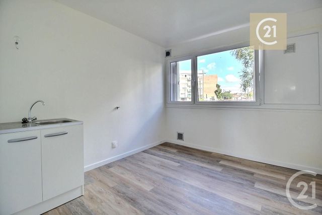 Appartement F4 à vendre - 4 pièces - 71.44 m2 - LIVRY GARGAN - 93 - ILE-DE-FRANCE - Century 21 Ricard Immobilier