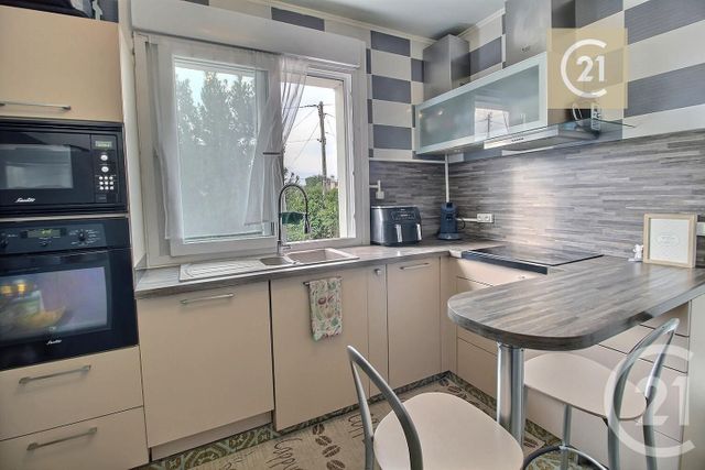 maison à vendre - 5 pièces - 182.3 m2 - LIVRY GARGAN - 93 - ILE-DE-FRANCE - Century 21 Ricard Immobilier