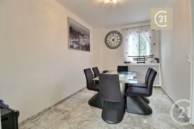 maison à vendre - 5 pièces - 182.3 m2 - LIVRY GARGAN - 93 - ILE-DE-FRANCE - Century 21 Ricard Immobilier