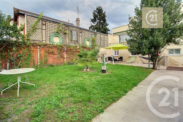 maison à vendre - 5 pièces - 182.3 m2 - LIVRY GARGAN - 93 - ILE-DE-FRANCE - Century 21 Ricard Immobilier