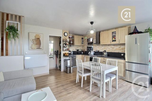 Appartement F4 à vendre - 4 pièces - 63.89 m2 - LES PAVILLONS SOUS BOIS - 93 - ILE-DE-FRANCE - Century 21 Ricard Immobilier