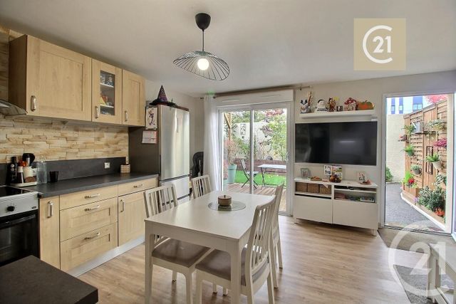 Appartement F4 à vendre - 4 pièces - 63.89 m2 - LES PAVILLONS SOUS BOIS - 93 - ILE-DE-FRANCE - Century 21 Ricard Immobilier