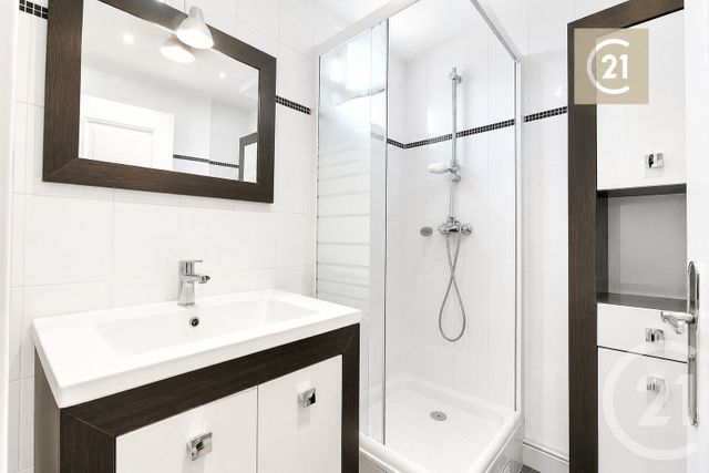 Appartement F4 à vendre - 3 pièces - 70.3 m2 - LES PAVILLONS SOUS BOIS - 93 - ILE-DE-FRANCE - Century 21 Ricard Immobilier