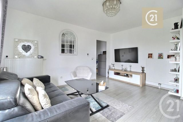 Appartement F3 à vendre - 3 pièces - 60.95 m2 - LES PAVILLONS SOUS BOIS - 93 - ILE-DE-FRANCE - Century 21 Ricard Immobilier