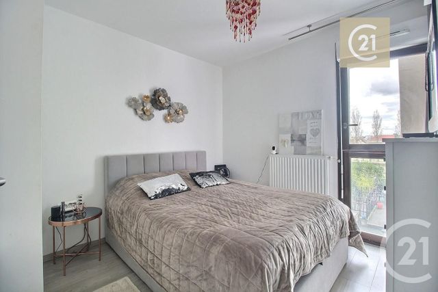 Appartement F3 à vendre - 3 pièces - 60.95 m2 - LES PAVILLONS SOUS BOIS - 93 - ILE-DE-FRANCE - Century 21 Ricard Immobilier