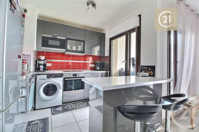 Appartement F3 à vendre - 3 pièces - 60.95 m2 - LES PAVILLONS SOUS BOIS - 93 - ILE-DE-FRANCE - Century 21 Ricard Immobilier