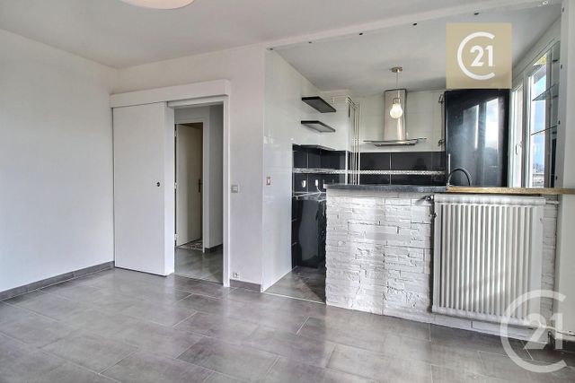 Appartement F3 à vendre - 3 pièces - 54.55 m2 - LES PAVILLONS SOUS BOIS - 93 - ILE-DE-FRANCE - Century 21 Ricard Immobilier