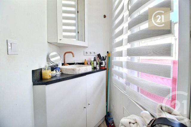 Appartement F3 à vendre - 3 pièces - 53.97 m2 - LE RAINCY - 93 - ILE-DE-FRANCE - Century 21 Ricard Immobilier