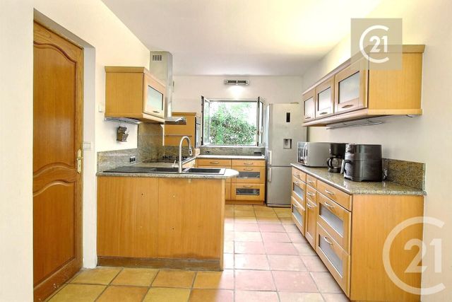 maison à vendre - 11 pièces - 284.06 m2 - COUBRON - 93 - ILE-DE-FRANCE - Century 21 Ricard Immobilier