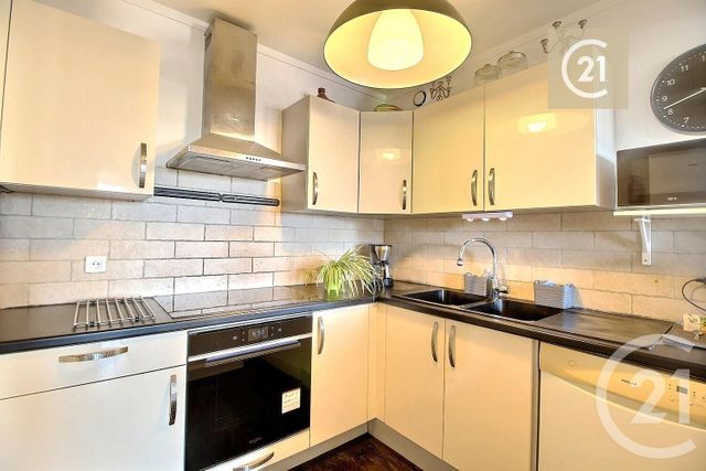 Appartement F2 à vendre - 2 pièces - 55.34 m2 - LIVRY GARGAN - 93 - ILE-DE-FRANCE - Century 21 Ricard Immobilier