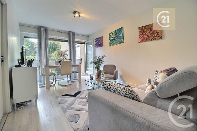 Appartement F2 à vendre - 2 pièces - 42.38 m2 - LIVRY GARGAN - 93 - ILE-DE-FRANCE - Century 21 Ricard Immobilier