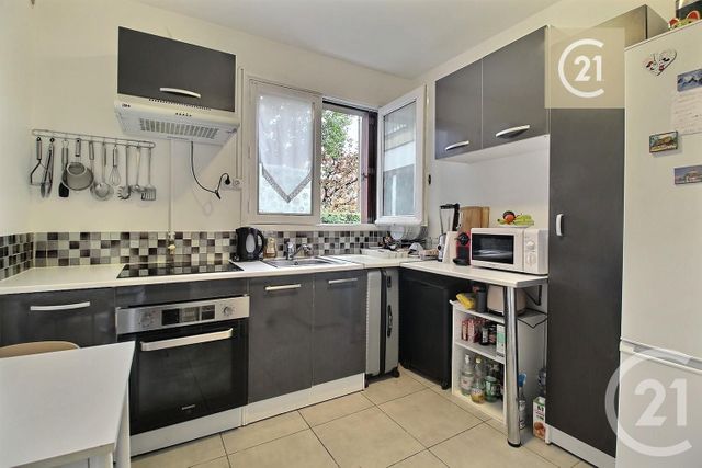 Appartement F2 à vendre - 2 pièces - 42.38 m2 - LIVRY GARGAN - 93 - ILE-DE-FRANCE - Century 21 Ricard Immobilier