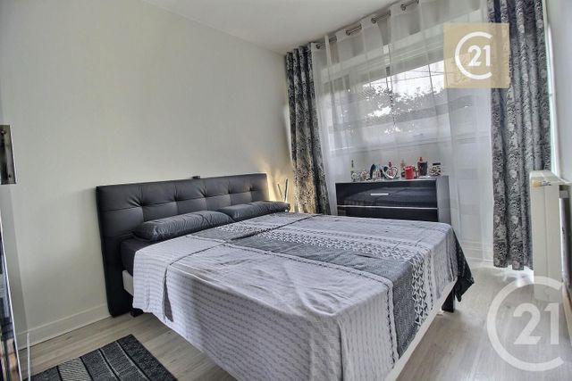 Appartement F2 à vendre - 2 pièces - 42.38 m2 - LIVRY GARGAN - 93 - ILE-DE-FRANCE - Century 21 Ricard Immobilier