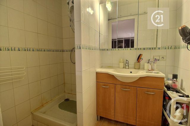 Appartement F4 à vendre - 4 pièces - 84.46 m2 - LES PAVILLONS SOUS BOIS - 93 - ILE-DE-FRANCE - Century 21 Ricard Immobilier