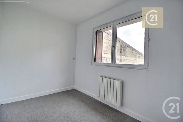 Appartement F2 à vendre - 2 pièces - 29.47 m2 - LIVRY GARGAN - 93 - ILE-DE-FRANCE - Century 21 Ricard Immobilier