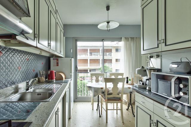 Appartement F5 à vendre - 5 pièces - 107.0 m2 - LES PAVILLONS SOUS BOIS - 93 - ILE-DE-FRANCE - Century 21 Ricard Immobilier