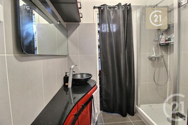 Appartement F2 à vendre - 2 pièces - 50.0 m2 - LES PAVILLONS SOUS BOIS - 93 - ILE-DE-FRANCE - Century 21 Ricard Immobilier