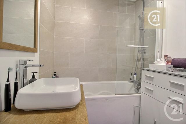 Appartement à vendre - 2 pièces - 40.0 m2 - LIVRY GARGAN - 93 - ILE-DE-FRANCE - Century 21 Ricard Immobilier