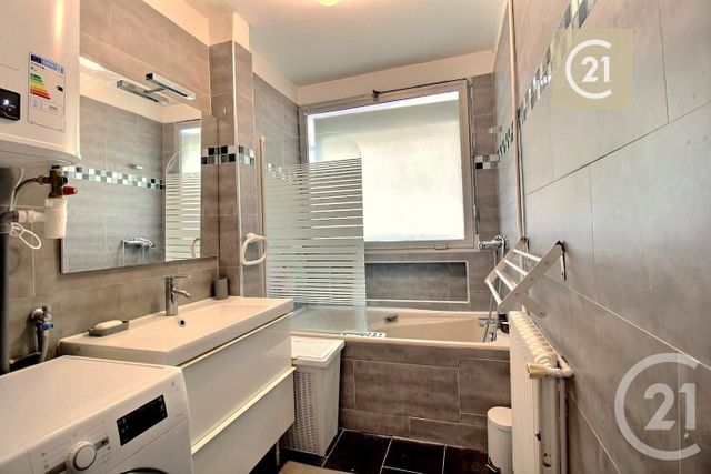 Appartement F4 à vendre - 4 pièces - 67.93 m2 - LIVRY GARGAN - 93 - ILE-DE-FRANCE - Century 21 Ricard Immobilier