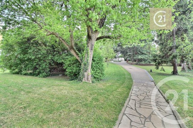 Appartement F2 à vendre - 2 pièces - 41.92 m2 - ROMAINVILLE - 93 - ILE-DE-FRANCE - Century 21 Ricard Immobilier