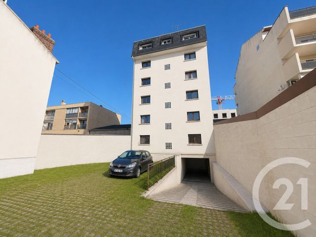 Appartement Studio à vendre - 1 pièce - 29.77 m2 - LIVRY GARGAN - 93 - ILE-DE-FRANCE - Century 21 Ricard Immobilier