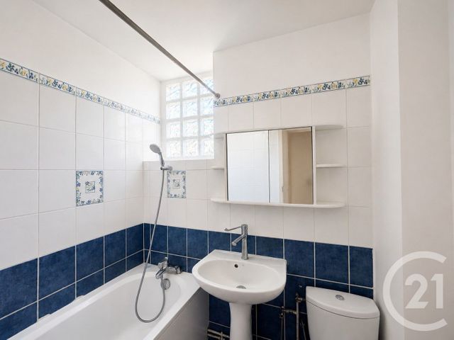 Appartement Studio à vendre - 1 pièce - 29.77 m2 - LIVRY GARGAN - 93 - ILE-DE-FRANCE - Century 21 Ricard Immobilier