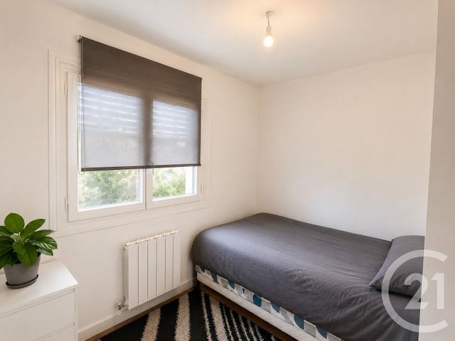 Appartement Studio à vendre - 1 pièce - 29.77 m2 - LIVRY GARGAN - 93 - ILE-DE-FRANCE - Century 21 Ricard Immobilier
