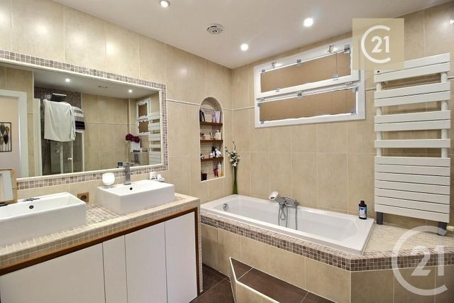 maison à vendre - 6 pièces - 178.0 m2 - LIVRY GARGAN - 93 - ILE-DE-FRANCE - Century 21 Ricard Immobilier
