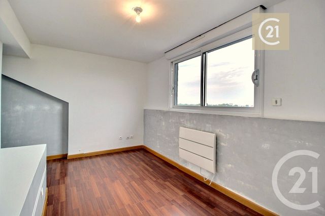 Appartement F3 à vendre - 3 pièces - 60.59 m2 - LIVRY GARGAN - 93 - ILE-DE-FRANCE - Century 21 Ricard Immobilier