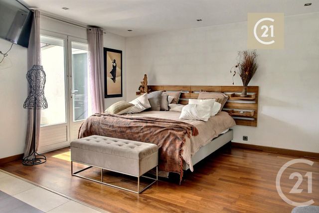 maison à vendre - 6 pièces - 134.84 m2 - LIVRY GARGAN - 93 - ILE-DE-FRANCE - Century 21 Ricard Immobilier