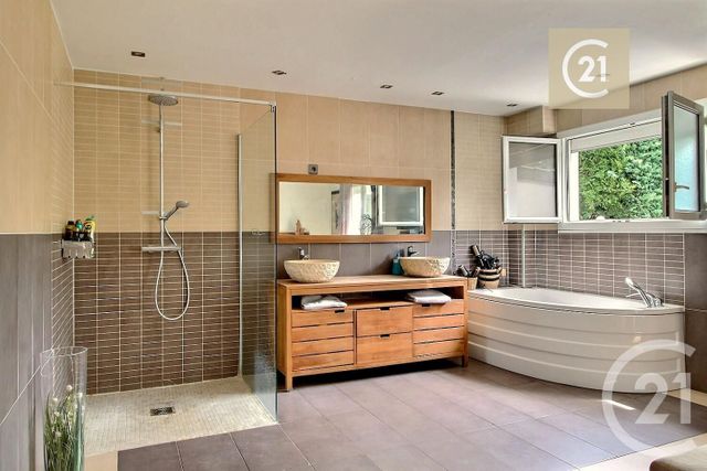 maison à vendre - 6 pièces - 134.84 m2 - LIVRY GARGAN - 93 - ILE-DE-FRANCE - Century 21 Ricard Immobilier