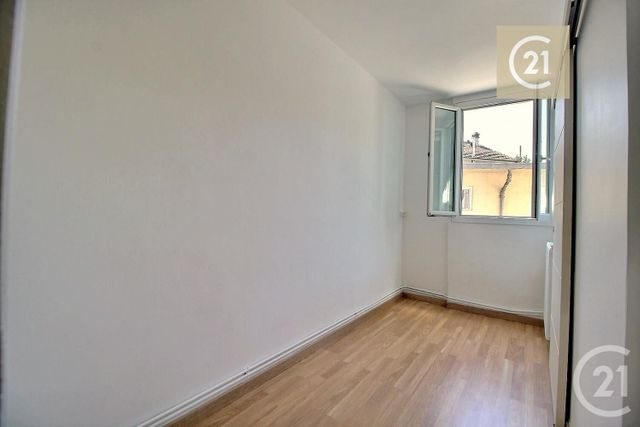 Appartement F2 bis à vendre - 3 pièces - 42.14 m2 - LES PAVILLONS SOUS BOIS - 93 - ILE-DE-FRANCE - Century 21 Ricard Immobilier