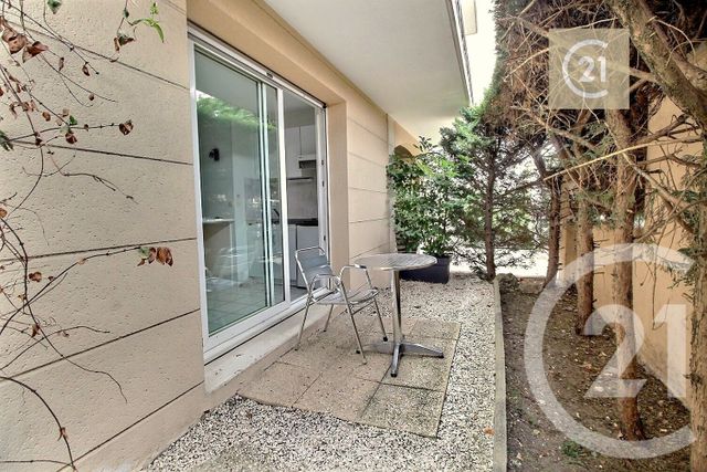 Appartement F1 à vendre - 1 pièce - 24.8 m2 - LIVRY GARGAN - 93 - ILE-DE-FRANCE - Century 21 Ricard Immobilier