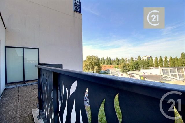 Appartement F4 à vendre - 4 pièces - 78.29 m2 - LES PAVILLONS SOUS BOIS - 93 - ILE-DE-FRANCE - Century 21 Ricard Immobilier