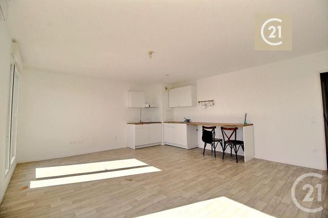 Appartement F4 à vendre - 4 pièces - 78.29 m2 - LES PAVILLONS SOUS BOIS - 93 - ILE-DE-FRANCE - Century 21 Ricard Immobilier