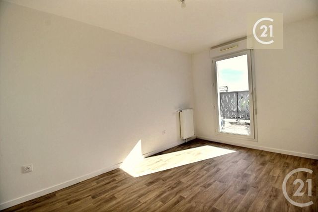 Appartement F4 à vendre - 4 pièces - 78.29 m2 - LES PAVILLONS SOUS BOIS - 93 - ILE-DE-FRANCE - Century 21 Ricard Immobilier