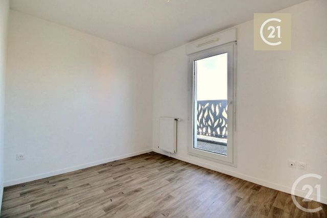 Appartement F4 à vendre - 4 pièces - 78.29 m2 - LES PAVILLONS SOUS BOIS - 93 - ILE-DE-FRANCE - Century 21 Ricard Immobilier